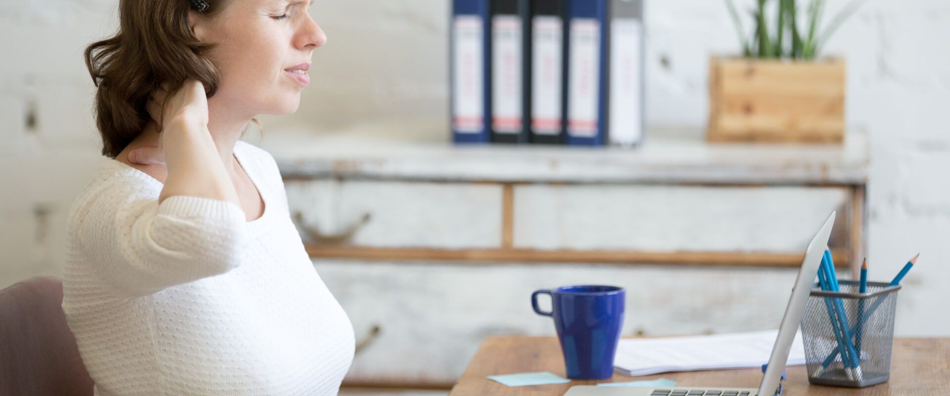 douleurs nuque-troubles oculaires-ecrans